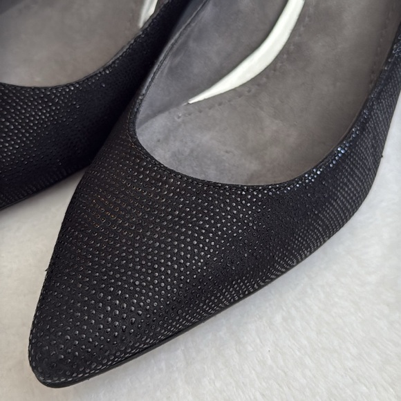 Stuart Weitzman | Goosebump Metallic Dot Textured Pointed Toe Low Wedge (7.5 M) - Picture 5 of 15